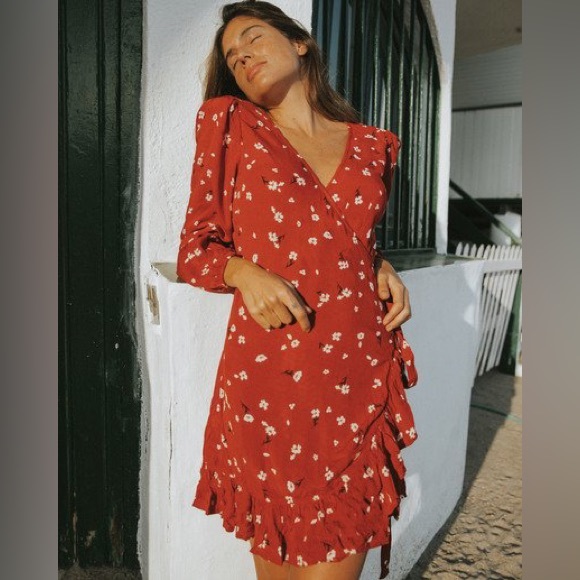 Billabong ♥️ Lovin You Ruffle Floral Wrap Mini Dress - Picture 4 of 16